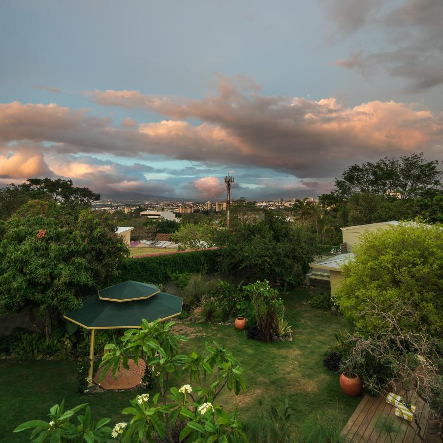 Готель Casa 41 Escazu Екстер'єр фото